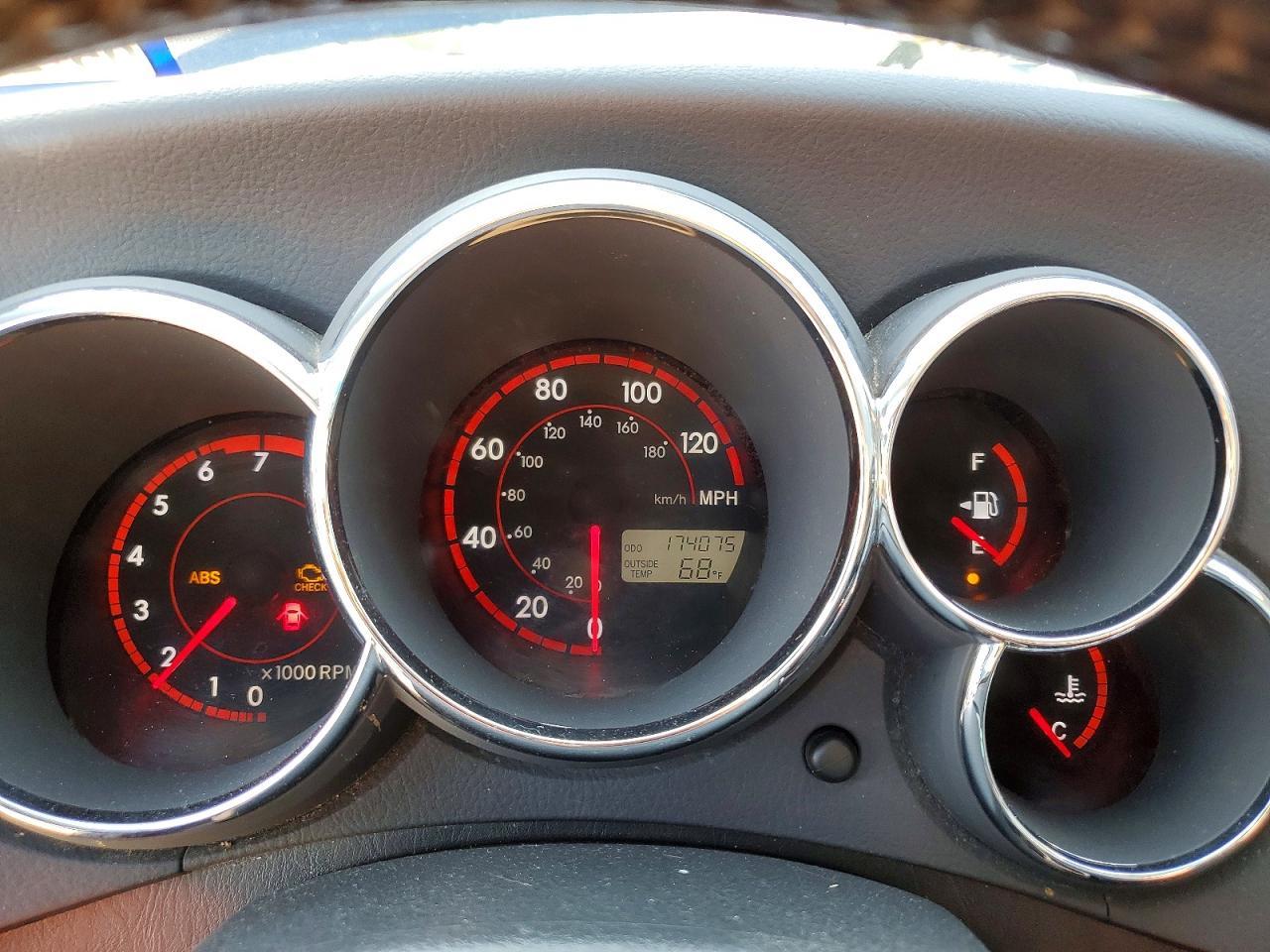 2004 TOYOTA COROLLA