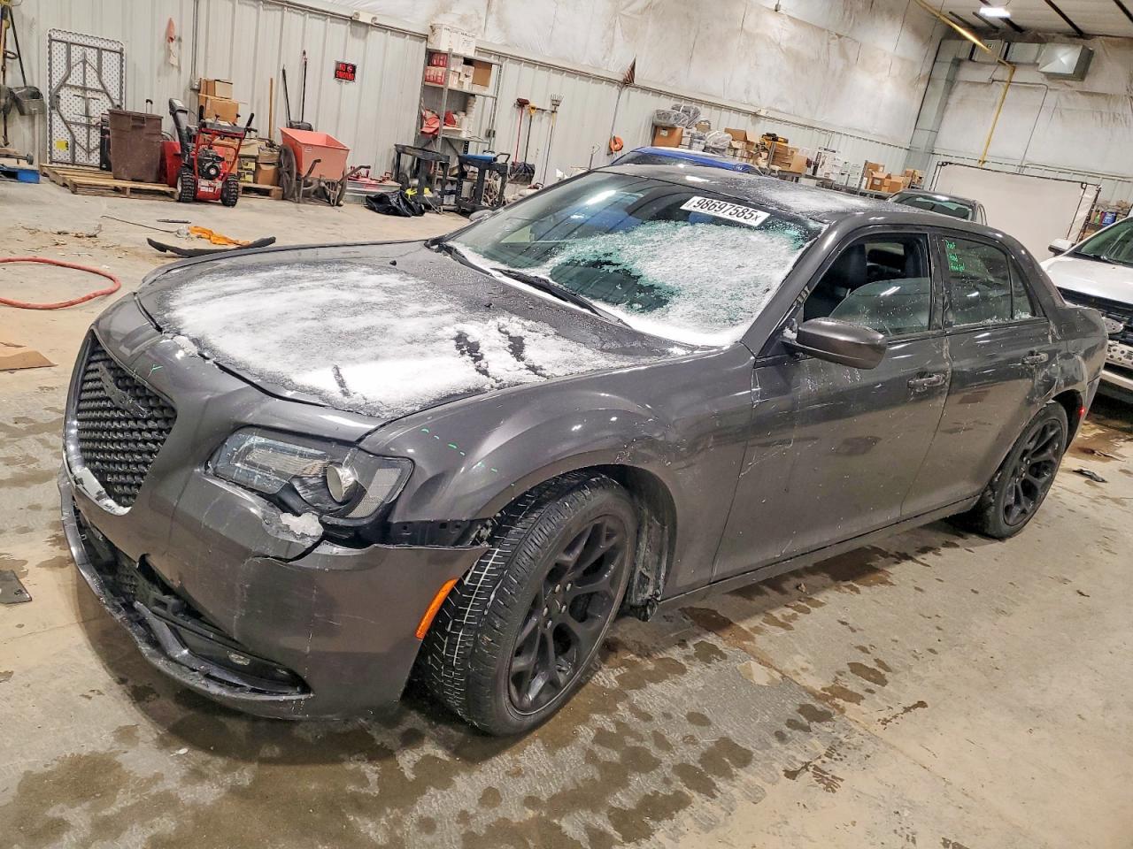 2019 CHRYSLER 300