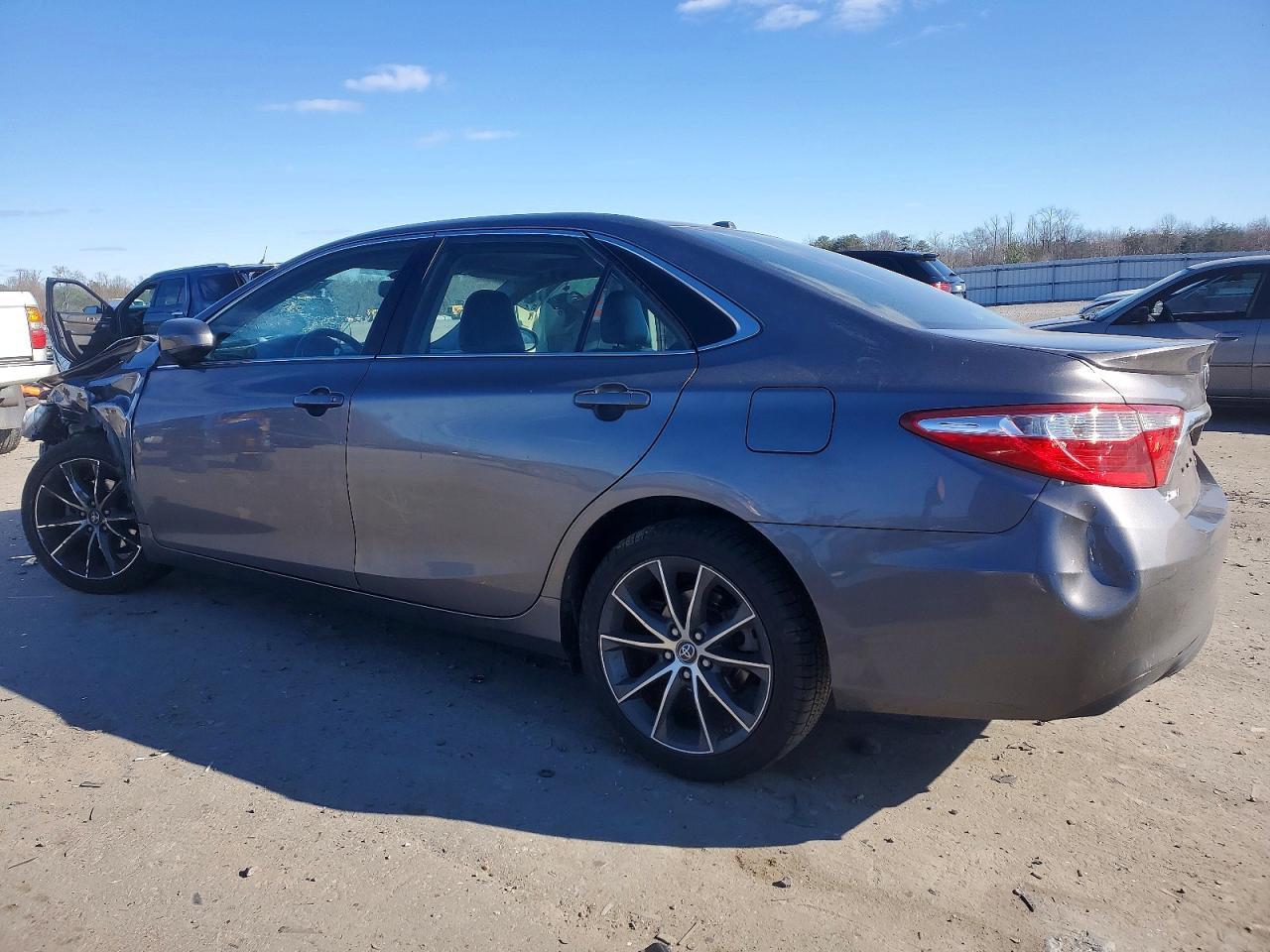 2017 TOYOTA CAMRY