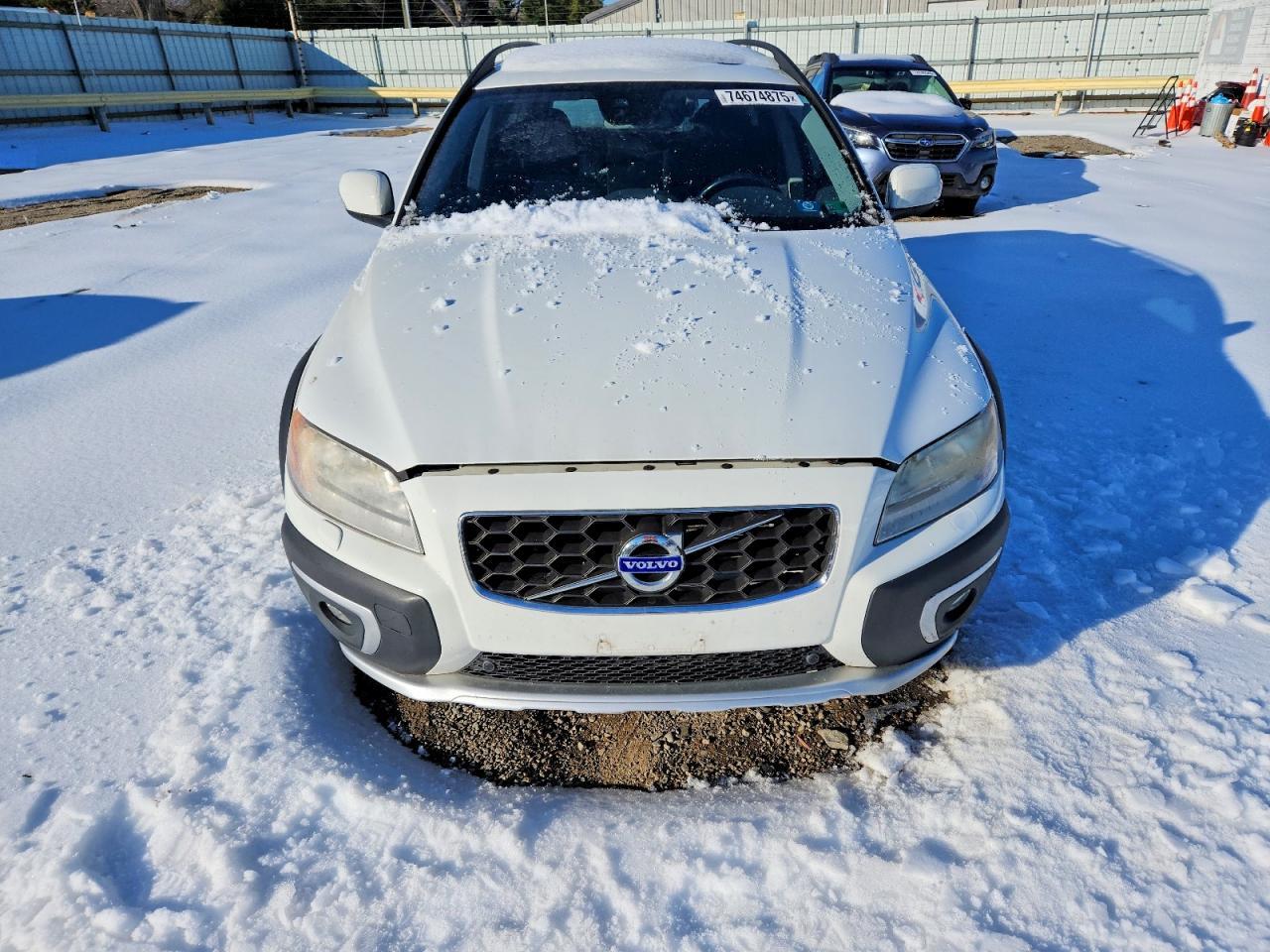 2015 VOLVO XC70