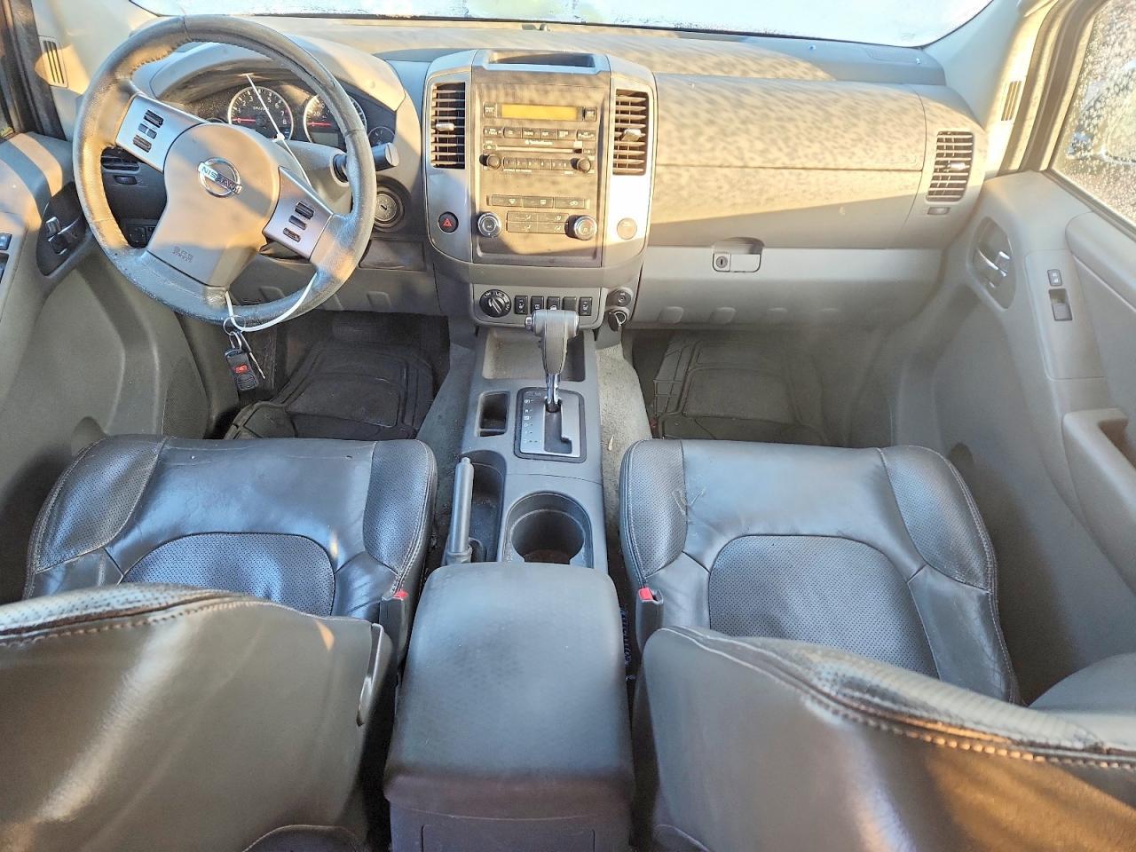 2011 NISSAN Frontier