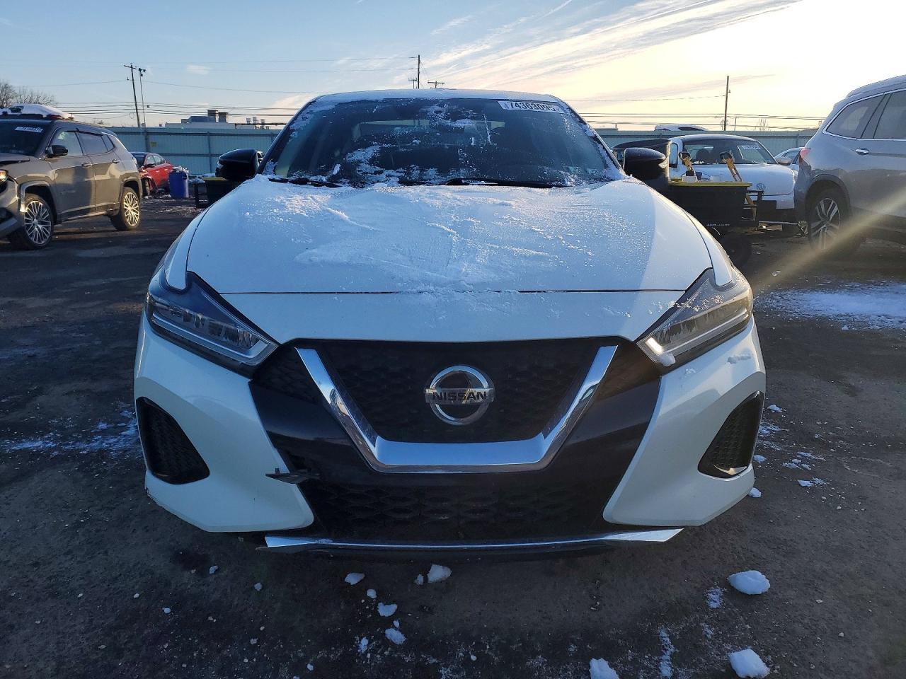2019 NISSAN Maxima
