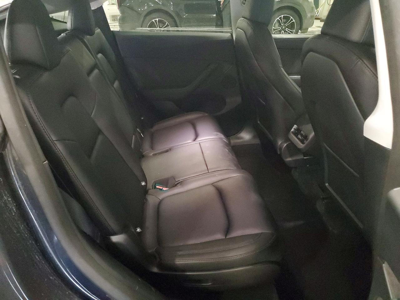 2025 TESLA MODEL Y