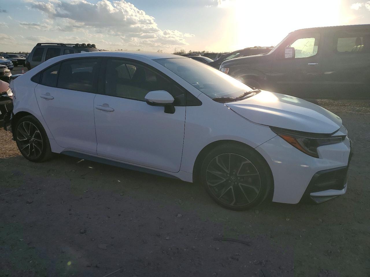 2021 TOYOTA COROLLA