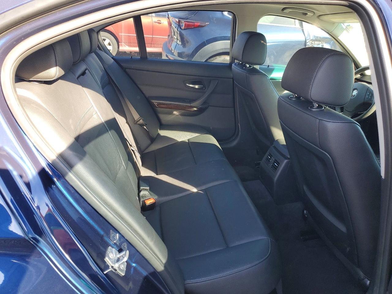 2011 BMW 3 SERIES