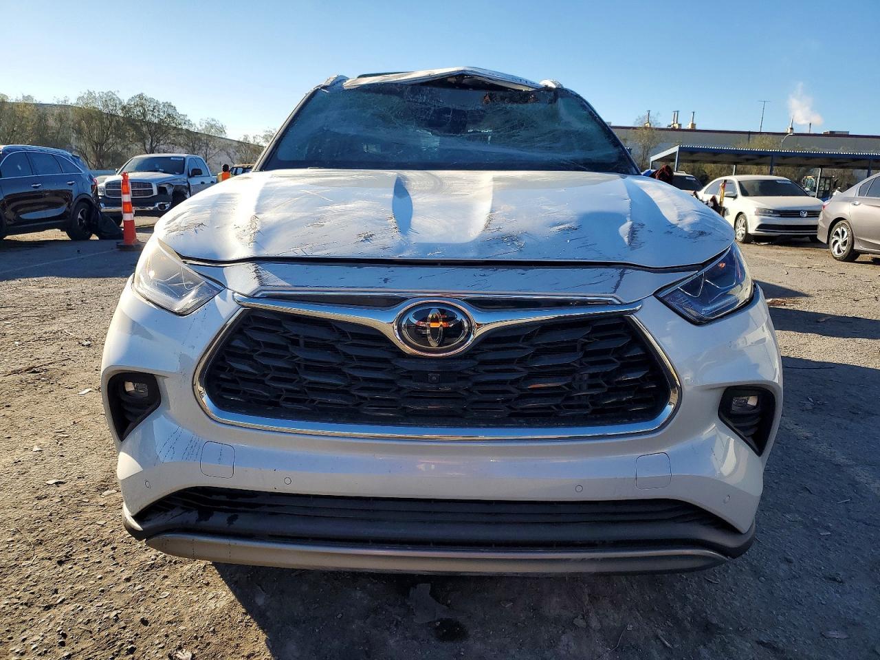 2023 TOYOTA HIGHLANDER
