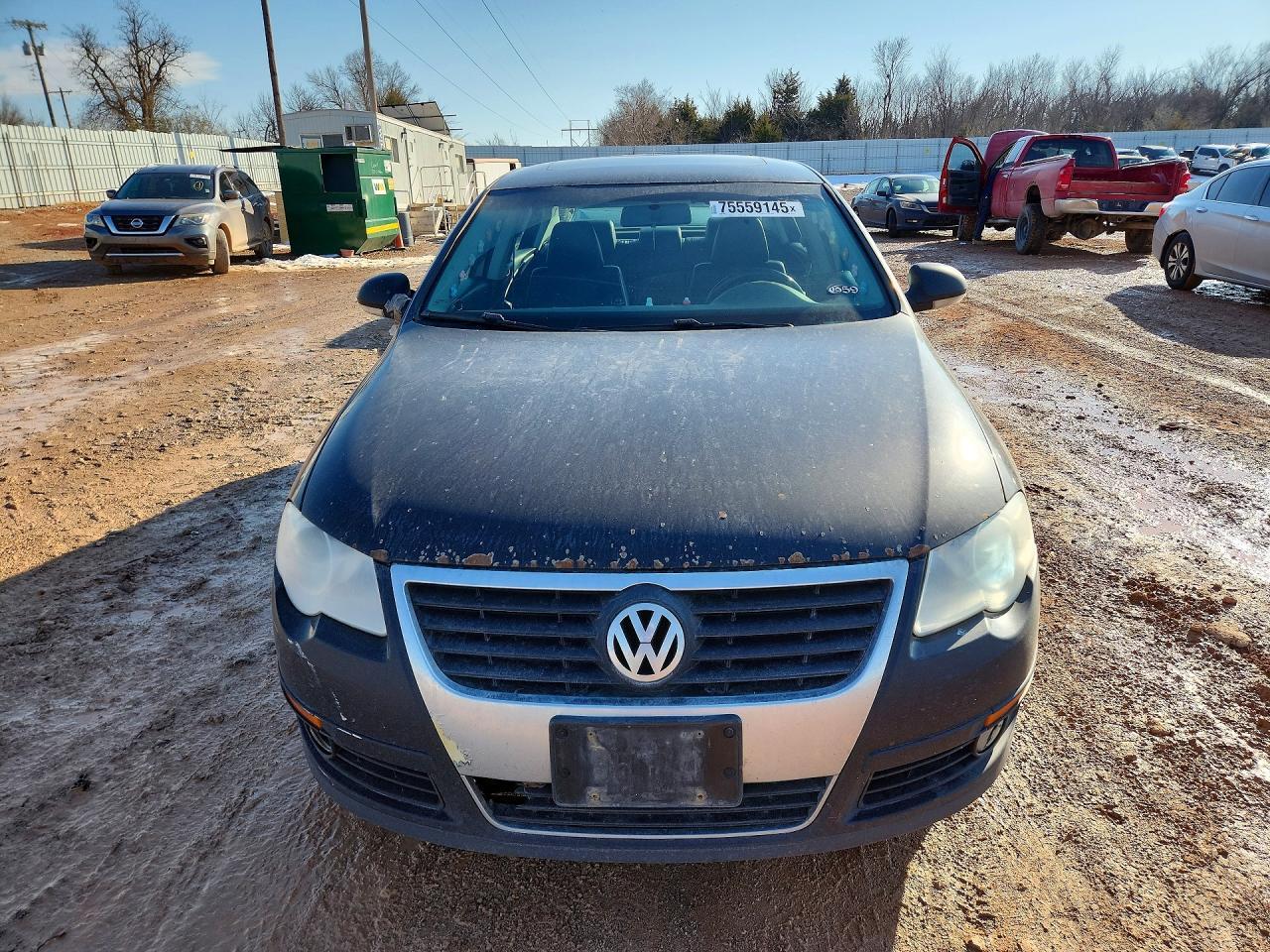2010 VOLKSWAGEN Passat