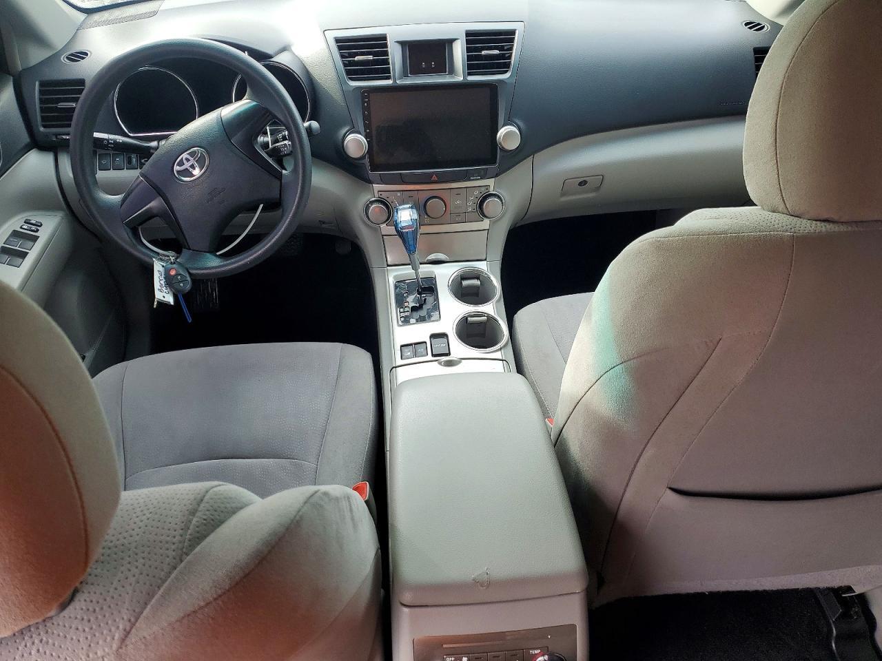 2012 TOYOTA HIGHLANDER