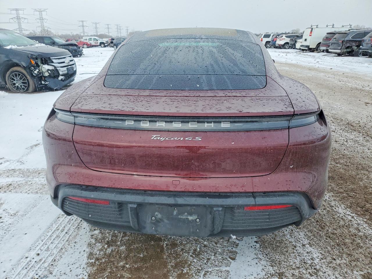 2022 PORSCHE Taycan