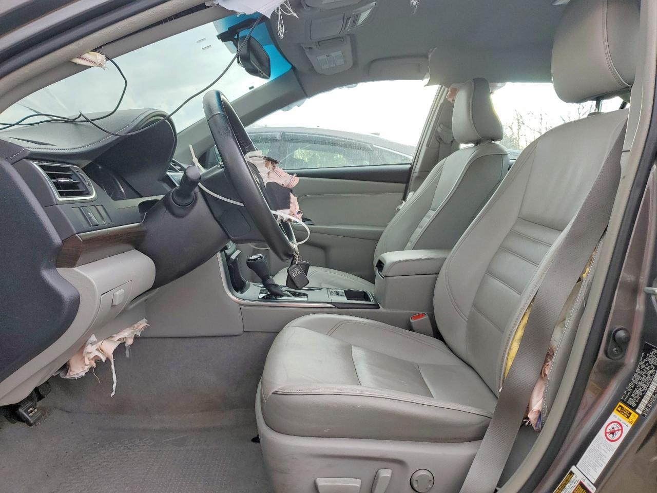 2016 TOYOTA CAMRY