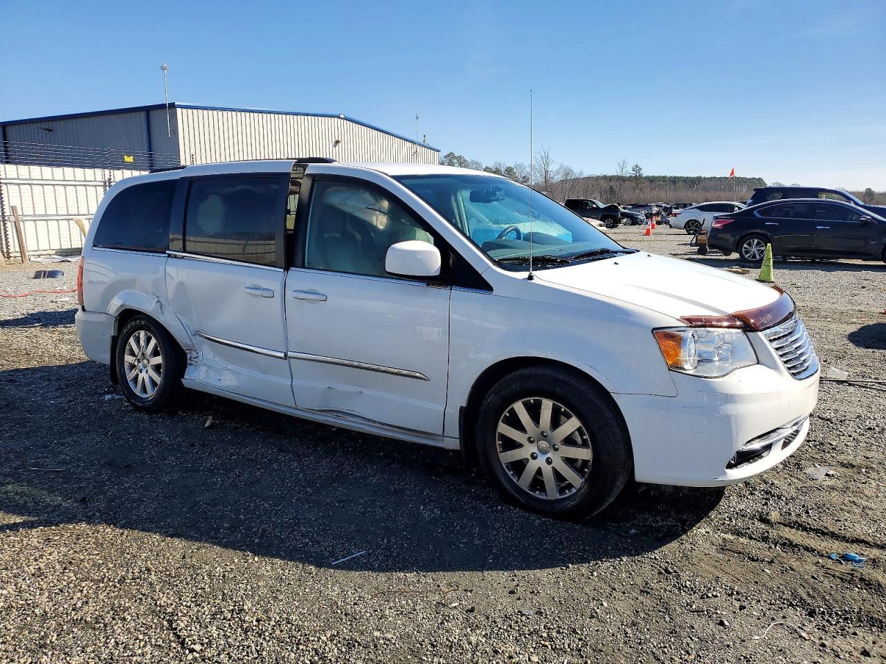 2016 CHRYSLER Town & Country