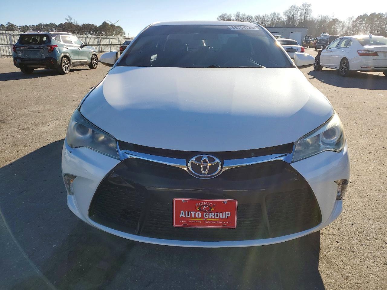 2016 TOYOTA CAMRY