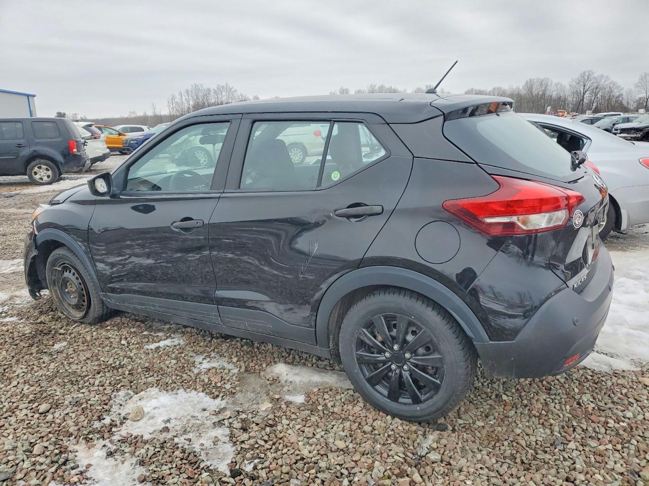 2020 NISSAN KICKS