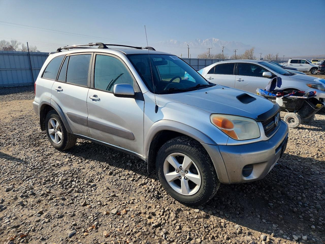 2004 TOYOTA RAV4