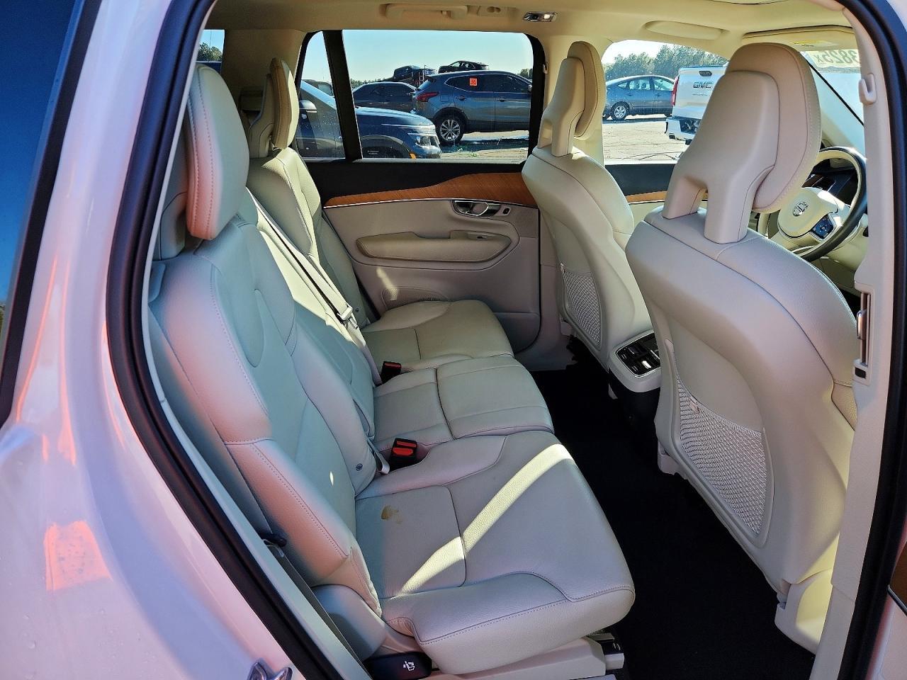 2021 VOLVO XC90