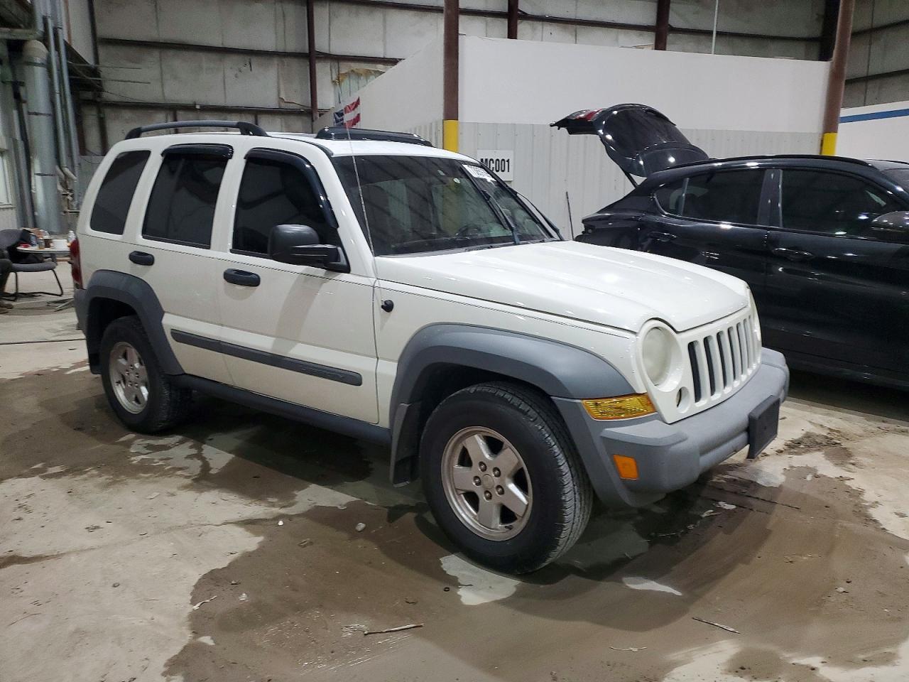 2005 JEEP Liberty