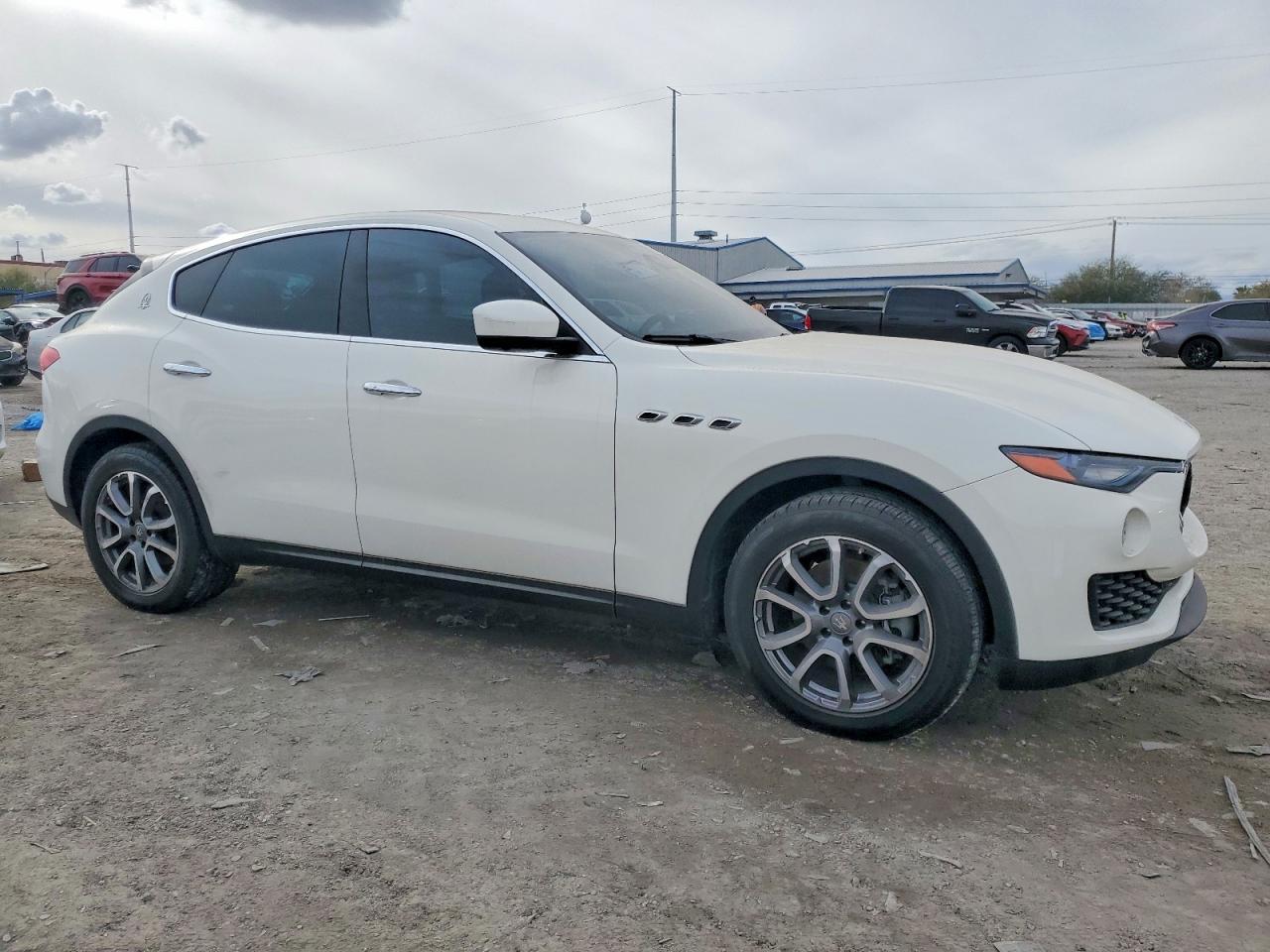 2017 MASERATI Levante
