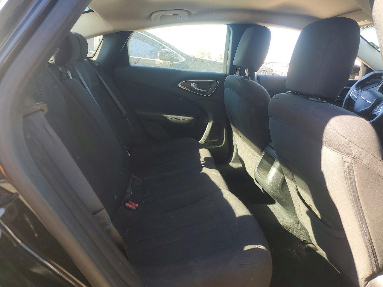 2015 CHRYSLER 200
