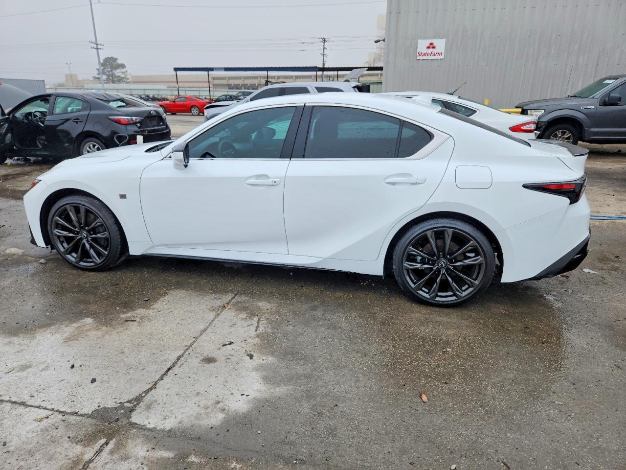 2024 LEXUS Is