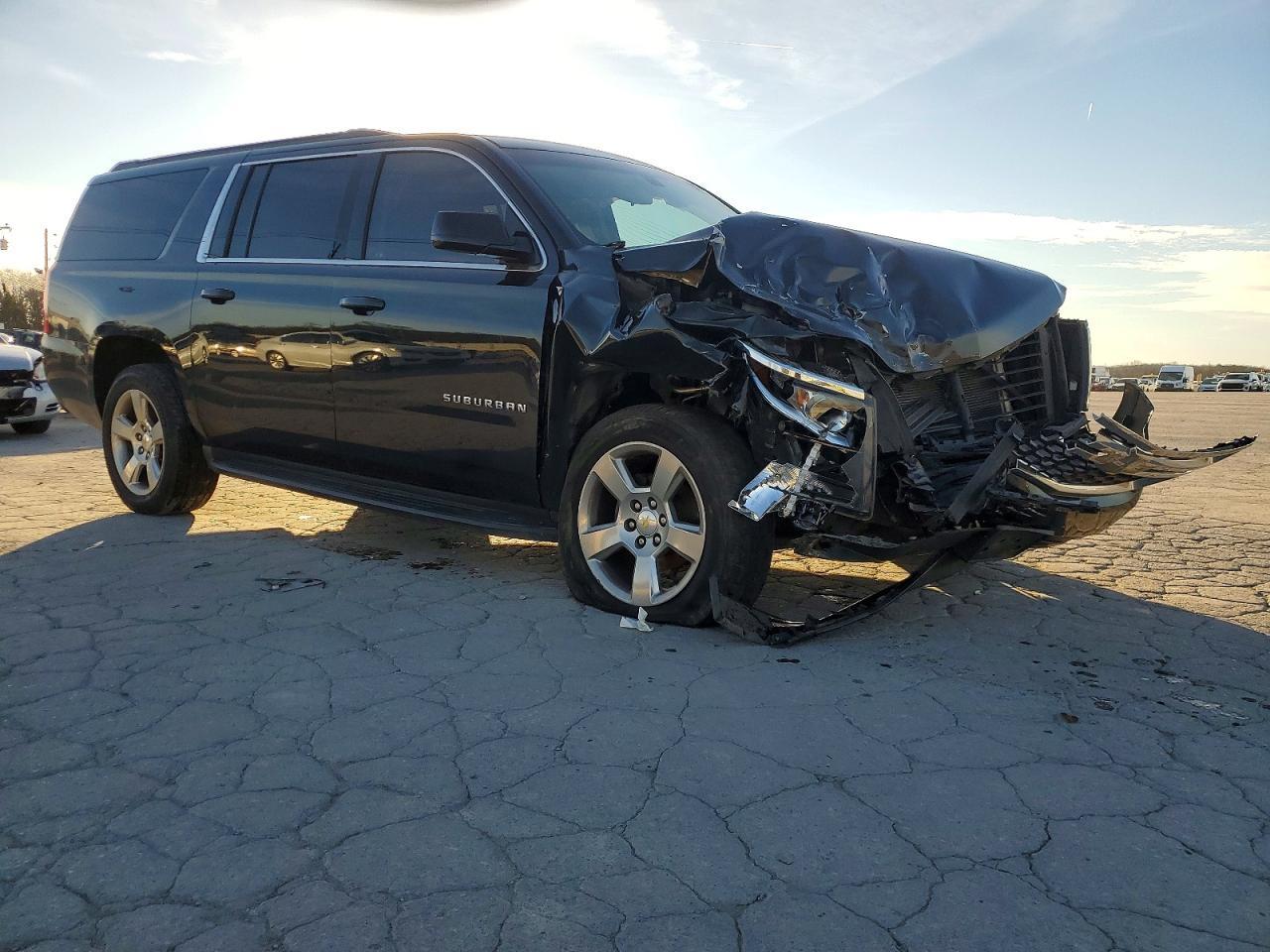 2017 CHEVROLET Suburban