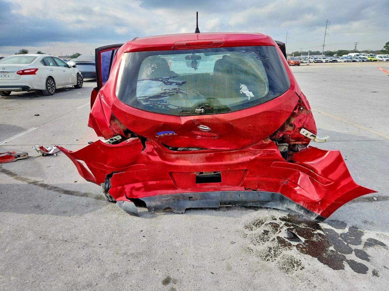 2012 NISSAN VERSA