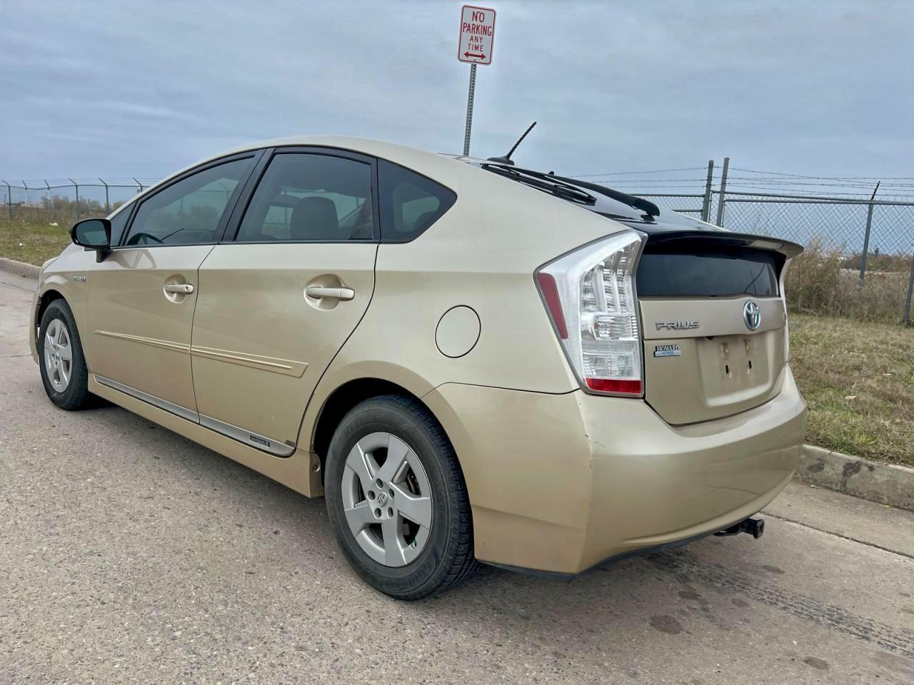2011 TOYOTA PRIUS