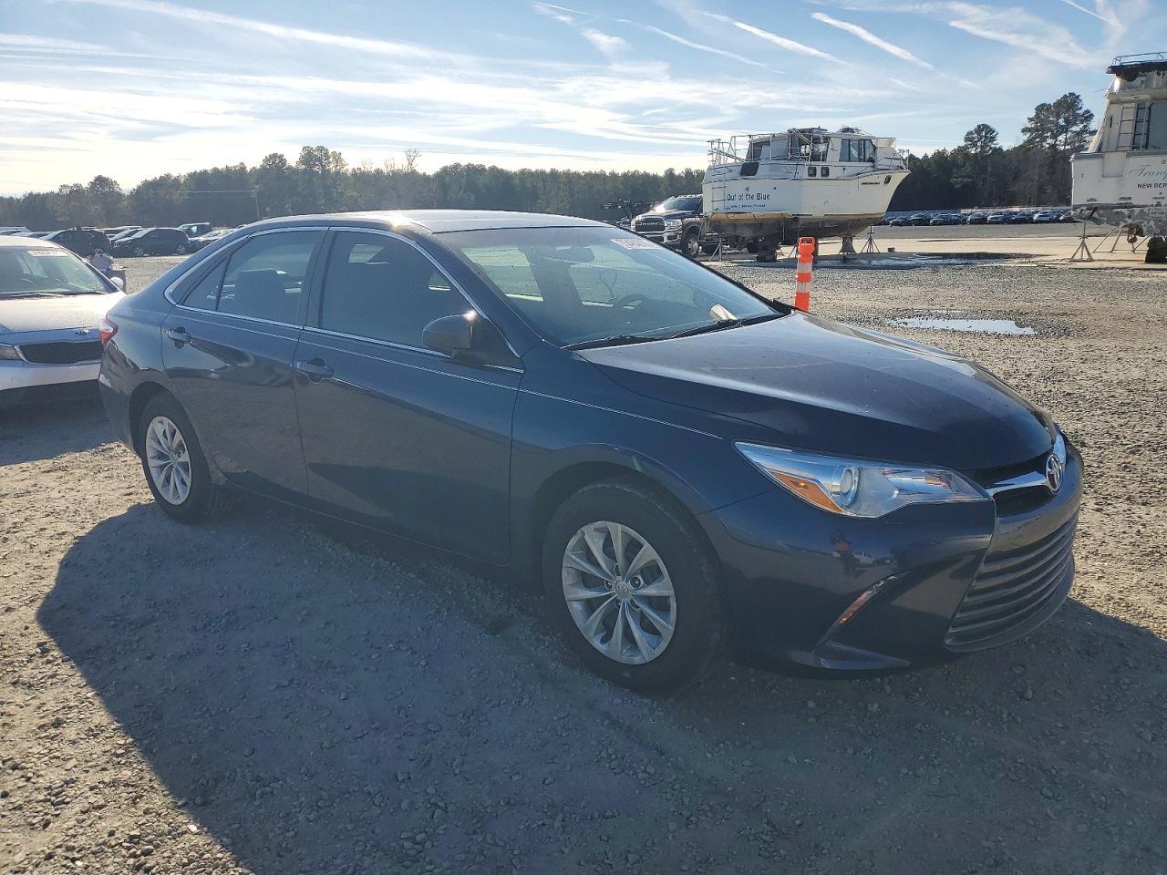 2016 TOYOTA CAMRY