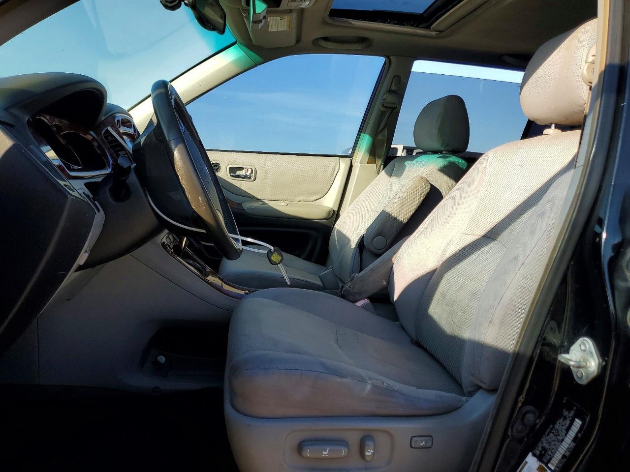 2005 TOYOTA HIGHLANDER