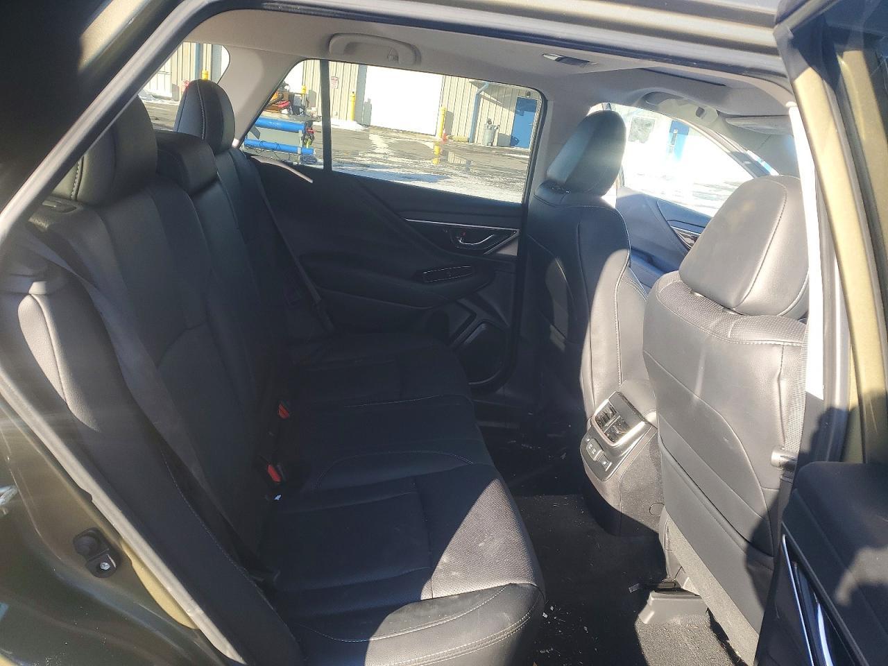 2020 SUBARU Outback