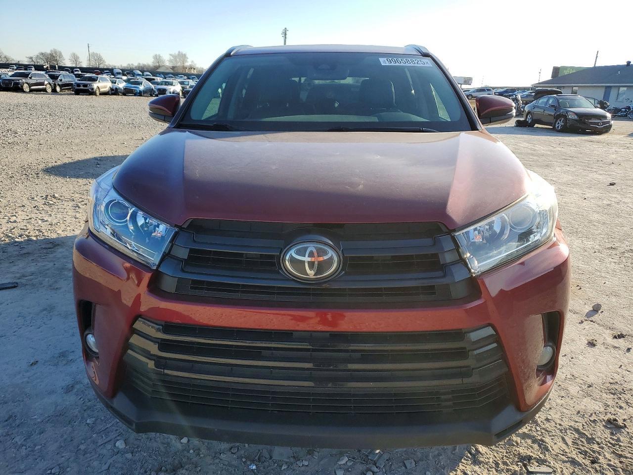 2018 TOYOTA HIGHLANDER