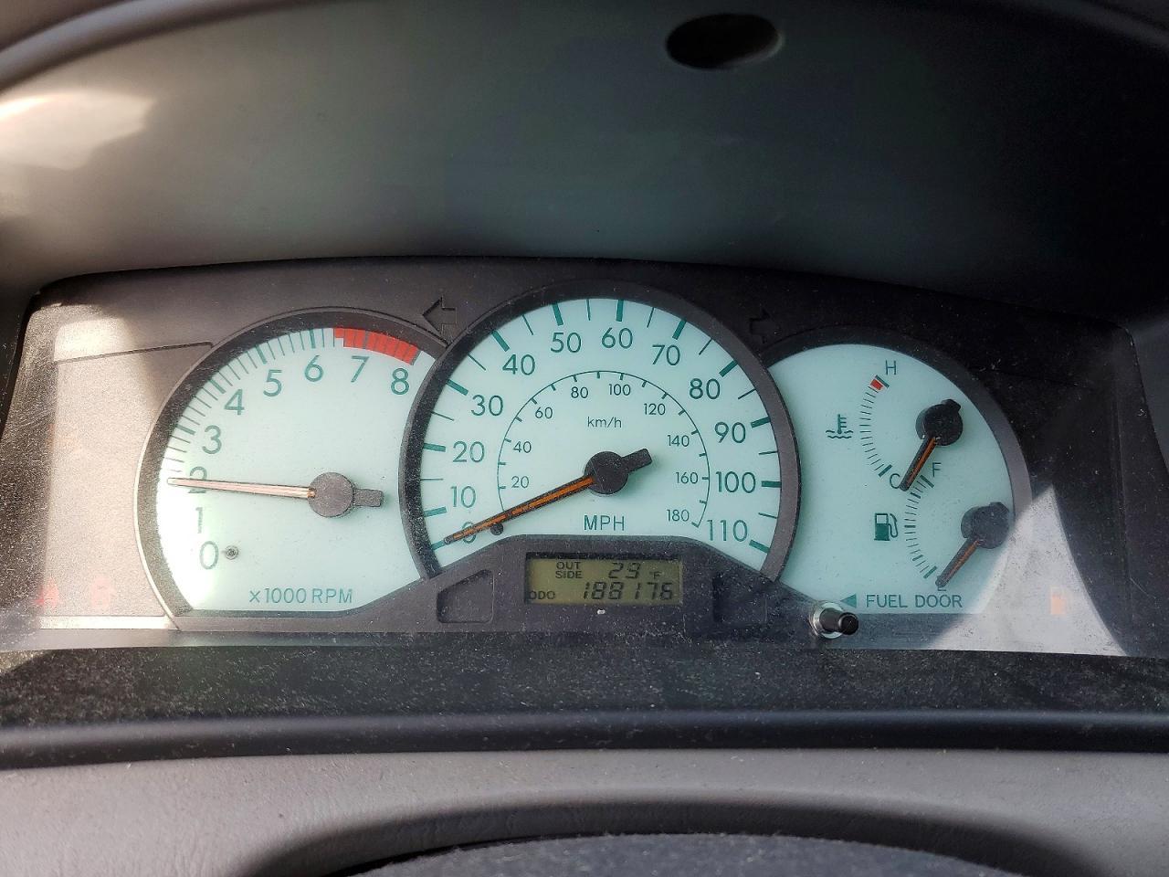 2004 TOYOTA COROLLA