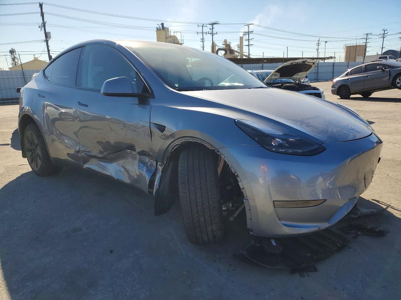 2024 TESLA MODEL Y