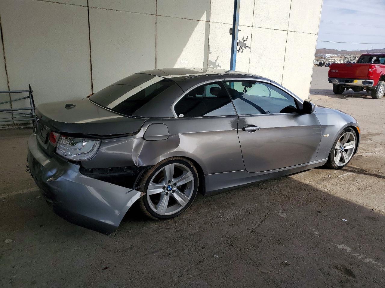 2011 BMW 3 SERIES
