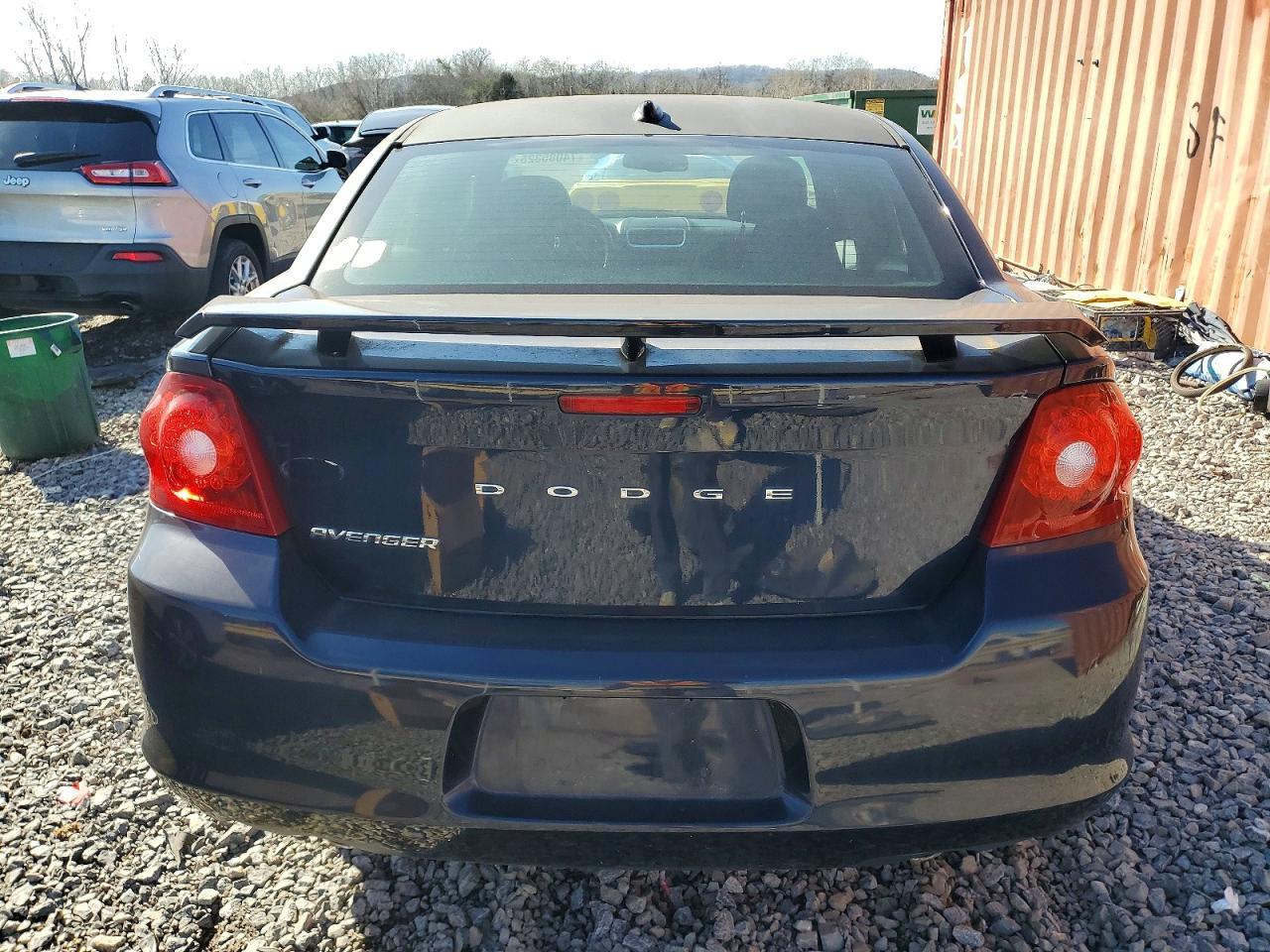 2012 DODGE Avenger