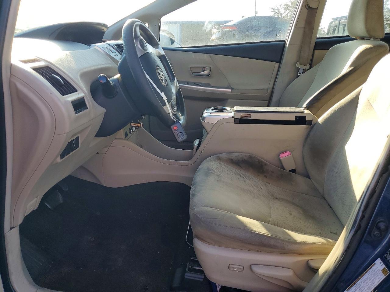 2012 TOYOTA PRIUS V
