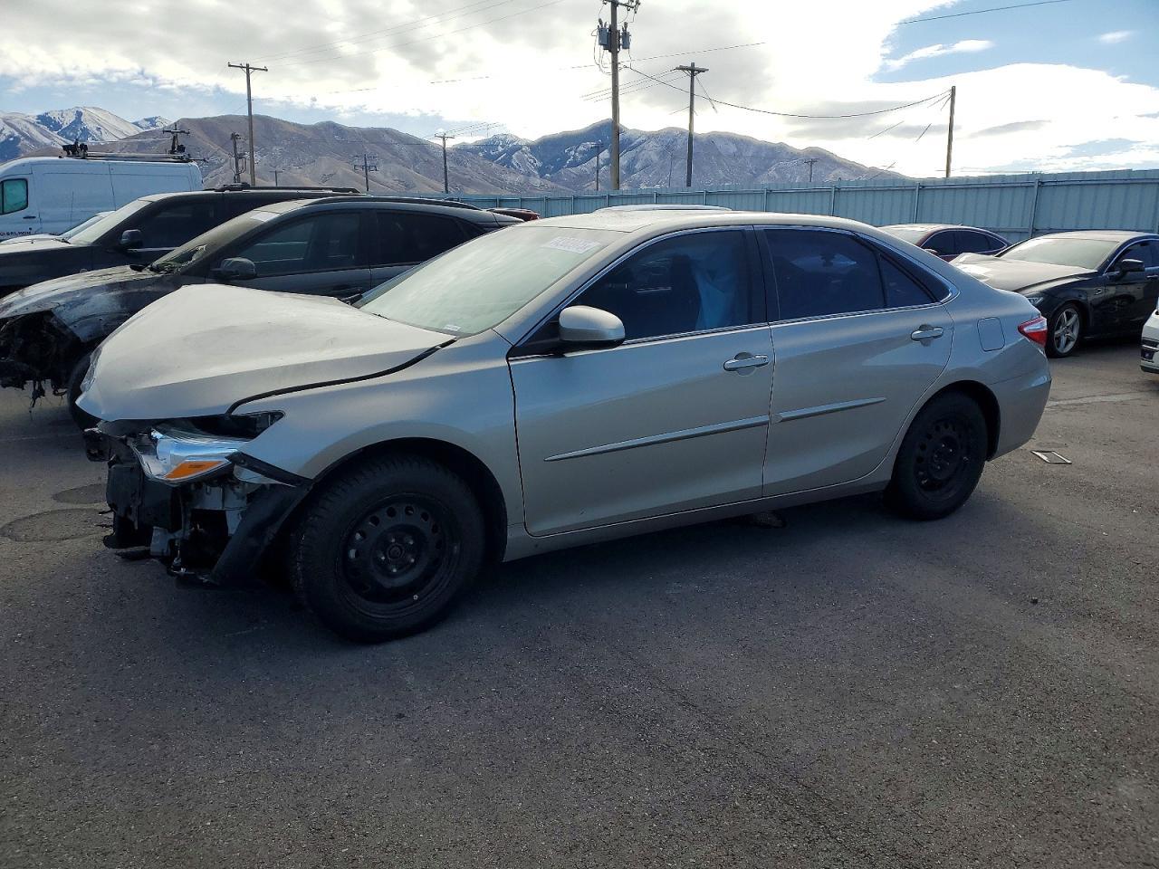2016 TOYOTA CAMRY