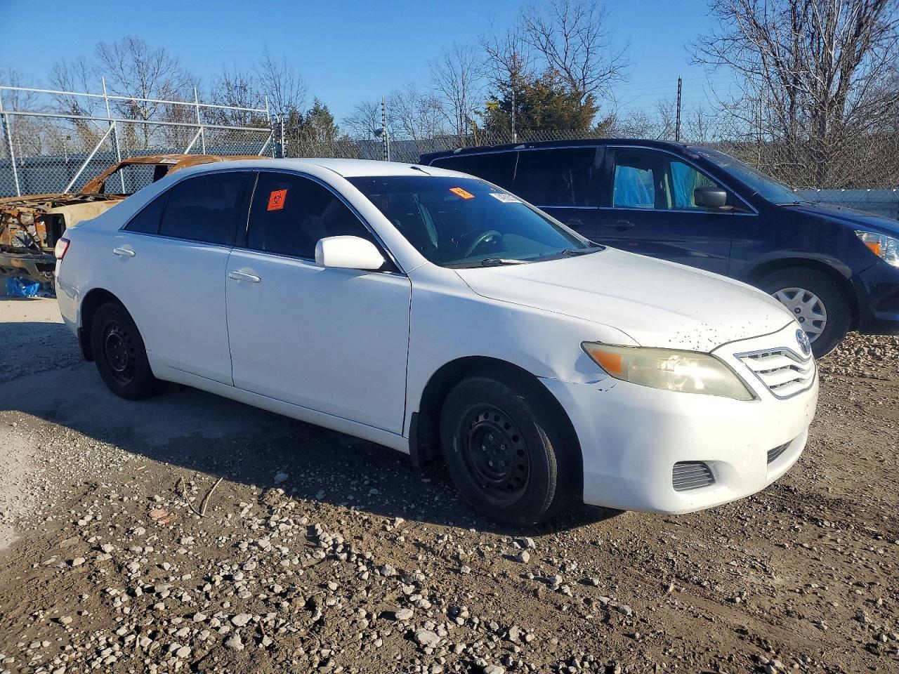 2011 TOYOTA CAMRY