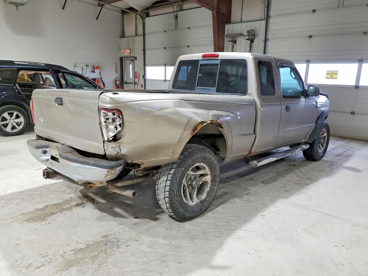 2004 MAZDA B4000
