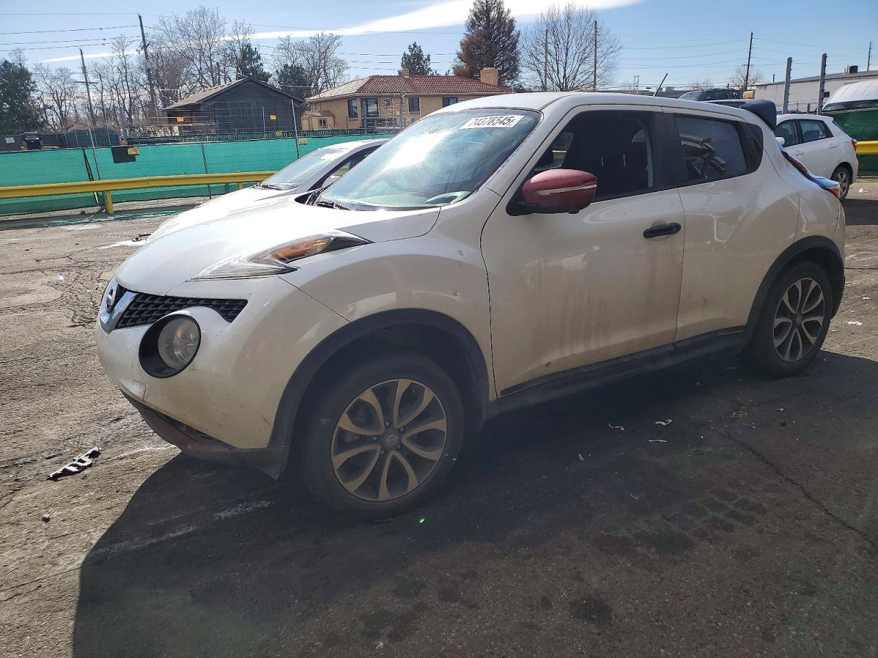 2015 NISSAN Juke
