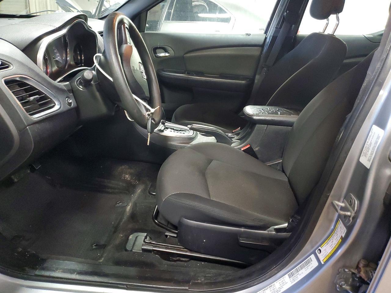 2013 DODGE Avenger