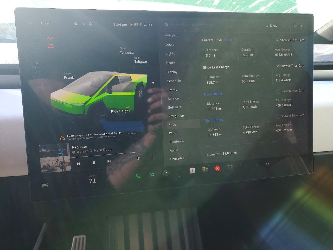 2024 TESLA Cybertruck