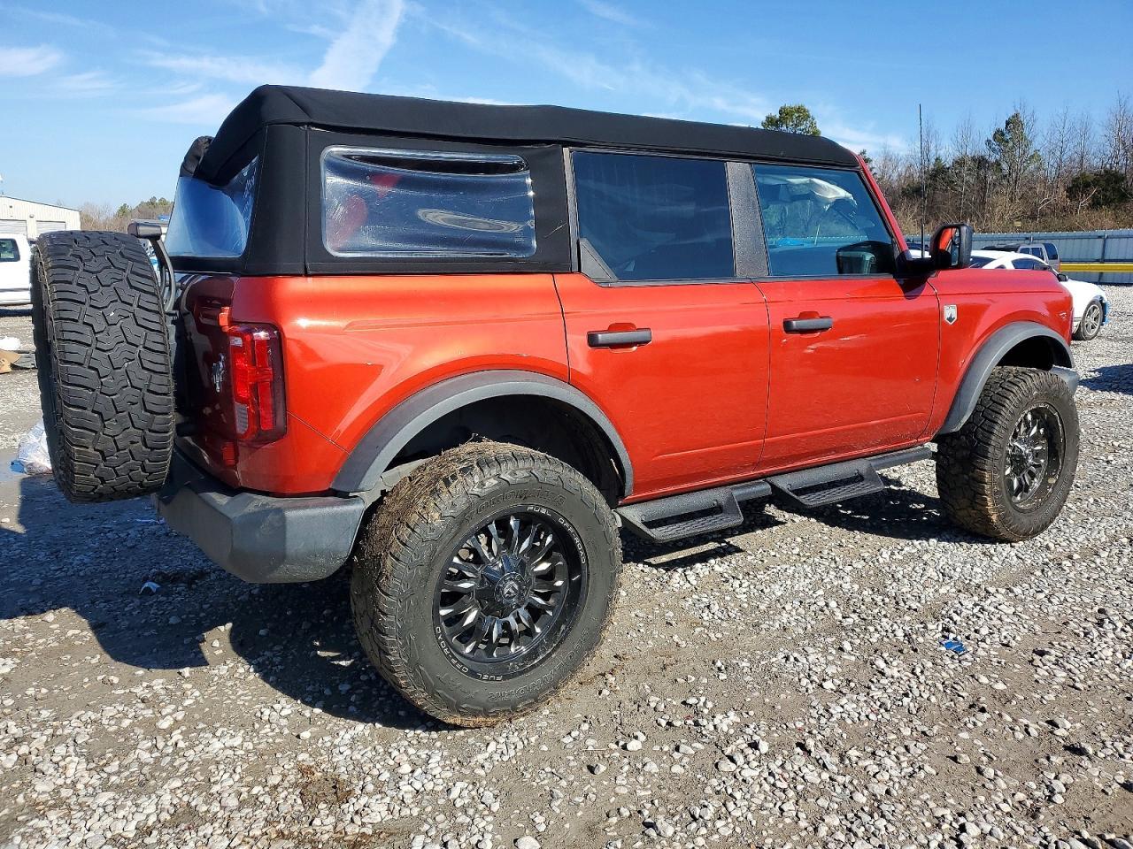 2023 FORD Bronco