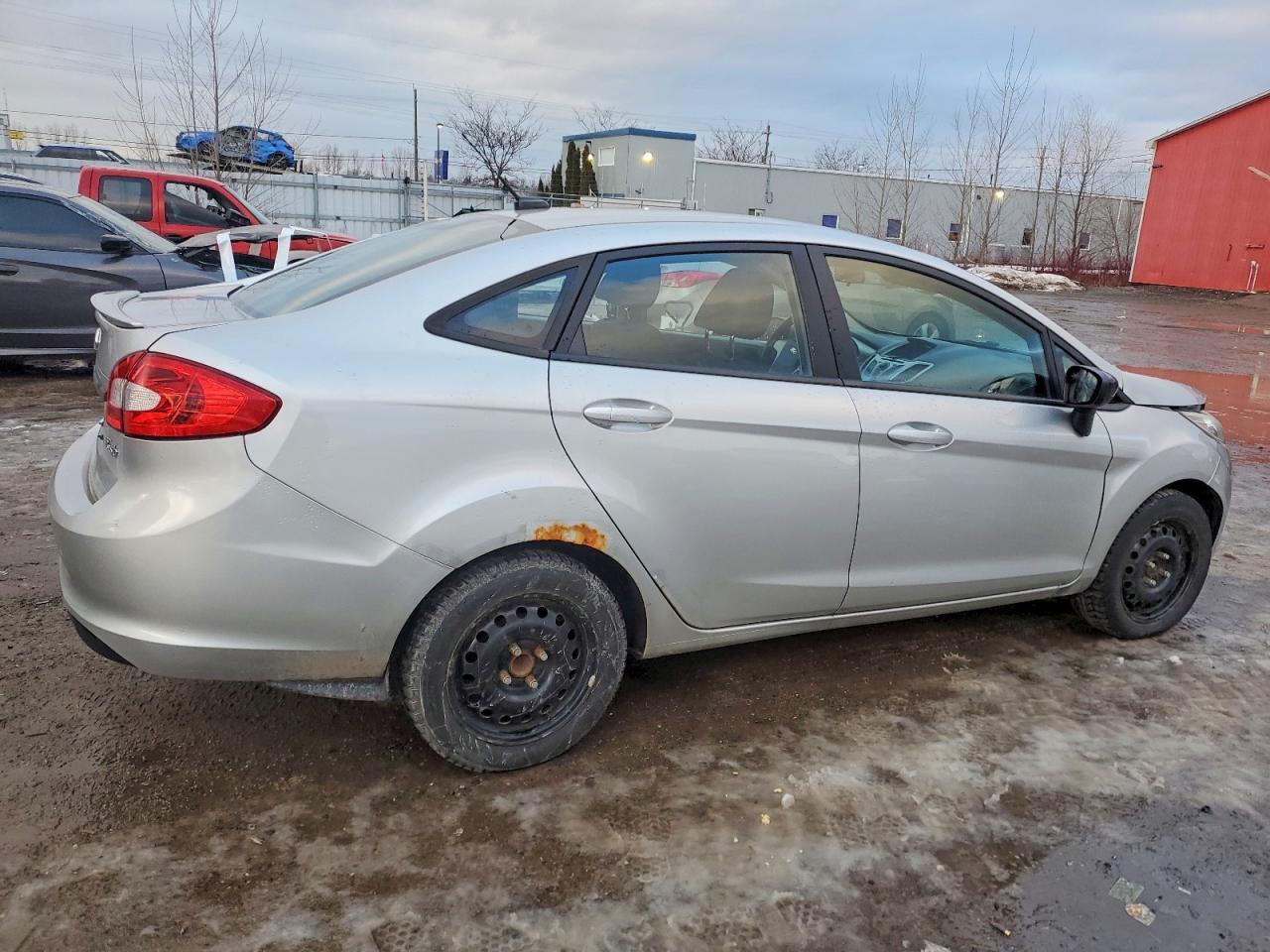 2013 FORD Fiesta