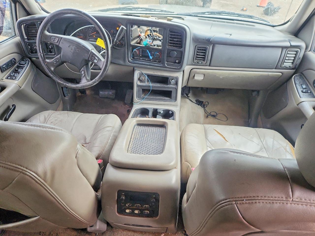 2004 CHEVROLET Tahoe