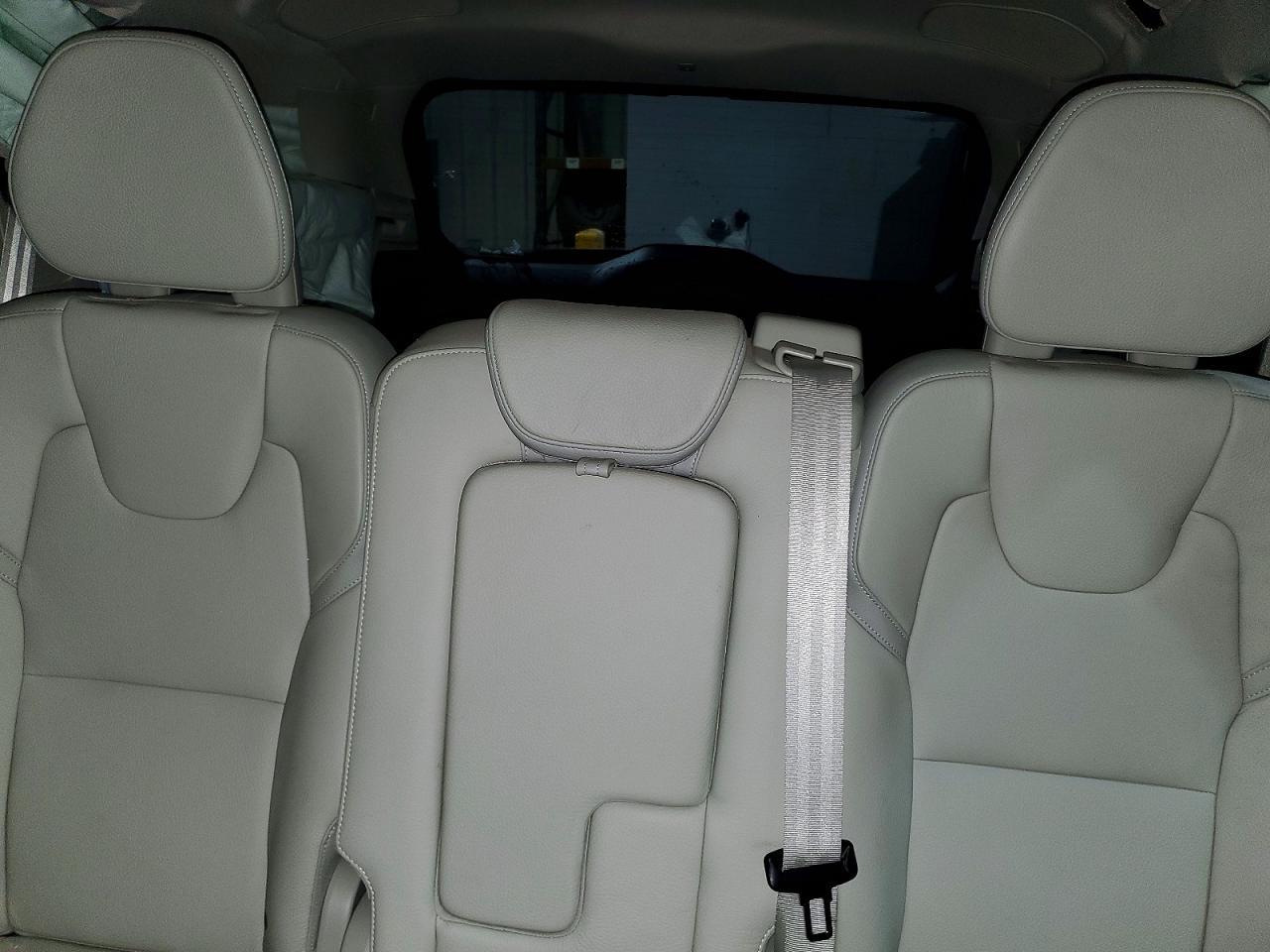 2017 VOLVO XC90