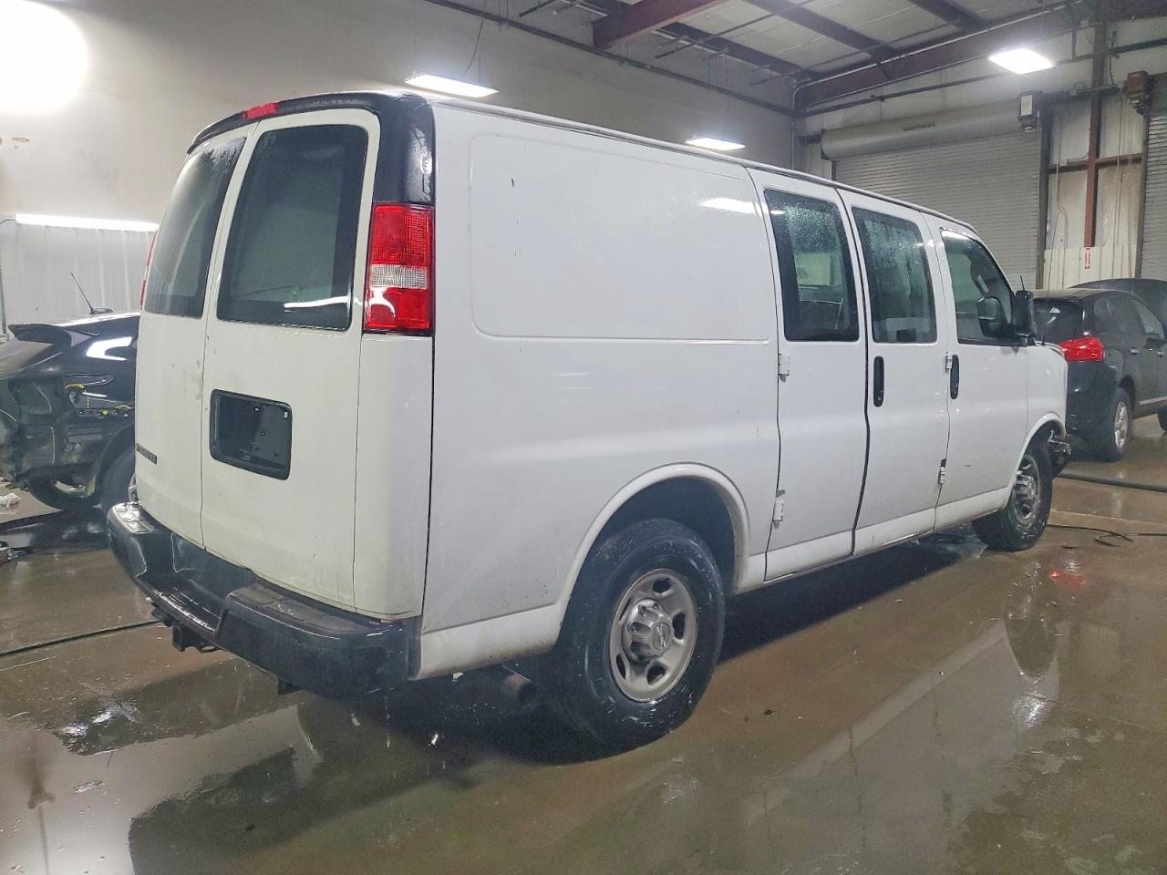 2017 CHEVROLET EXPRESS 2500