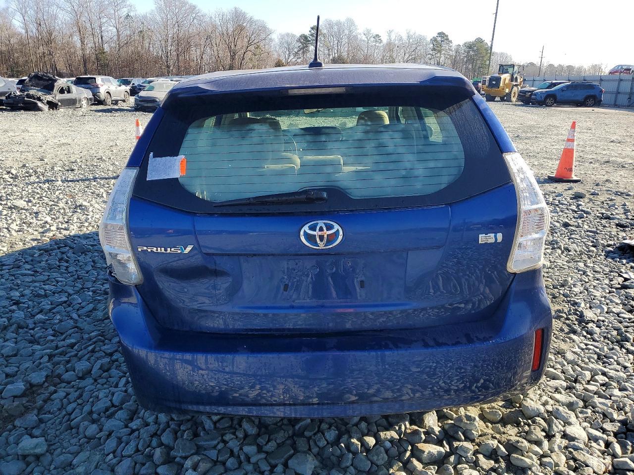 2012 TOYOTA PRIUS V