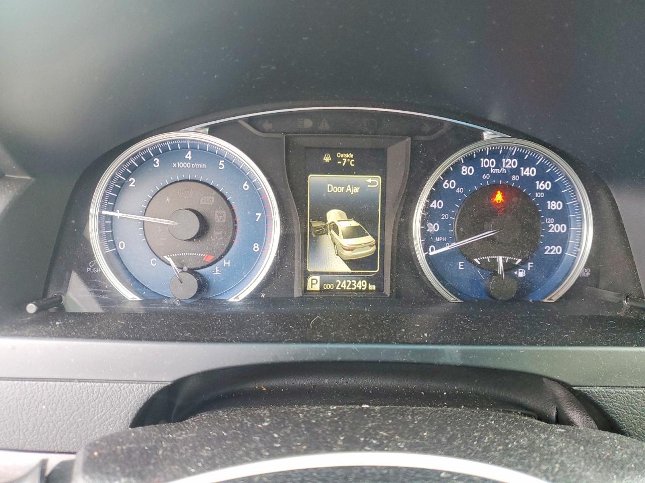 2016 TOYOTA CAMRY