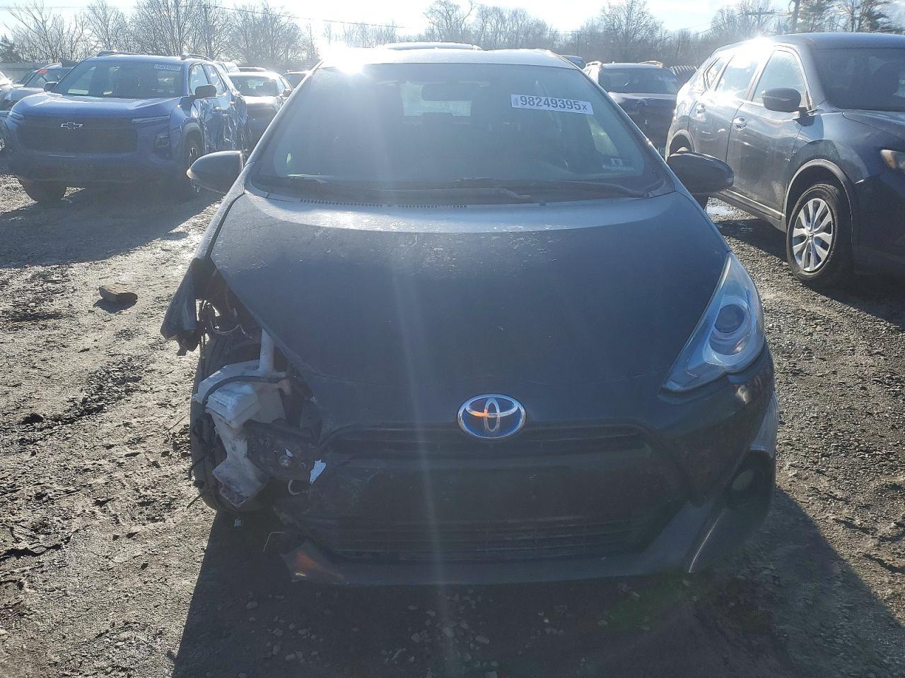 2015 TOYOTA Prius c