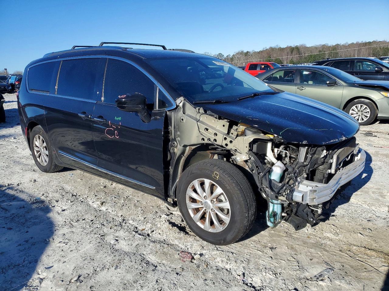 2019 CHRYSLER Pacifica